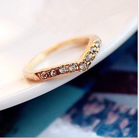 韩版V形镶钻小指戒指金色时尚指环女生日礼物首饰品十元以下戒指