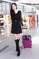 春季时尚淑女显瘦新品 韩版女装气质拼接针织蕾丝长袖修身连衣裙