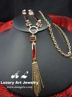 艺术珍品 法国设计 精工美学 红色鸡尾酒 迷情 毛衣链