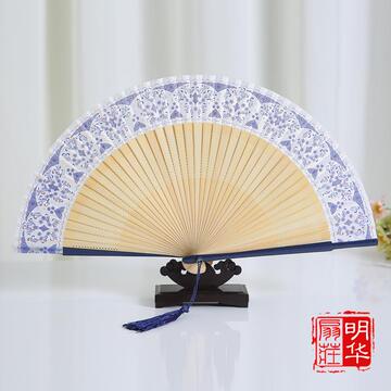青花瓷扇子女式真丝折扇 中国风古典工艺礼品扇日式竹扇折叠小扇