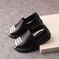 春款童鞋韩版男女童单鞋0－1－2－3岁宝宝时尚英伦风防滑鞋子潮