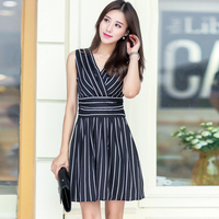 2015夏新款黑白竖条纹无袖连衣裙韩版修身显瘦V领性感短裙子