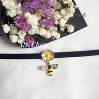 Ms.Cheng韩国小蜜蜂花朵镶钻皮质Choker 项链女颈链项圈