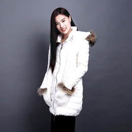 2015冬季加厚女款羽绒服修身公主裙毛领手套韩版美丽气质