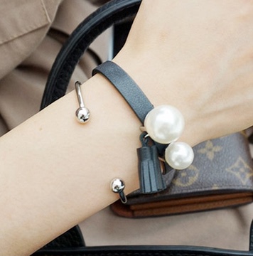 韩国代购东大门进口正品女饰品手环气质珍珠皮质手镯手链 两件套