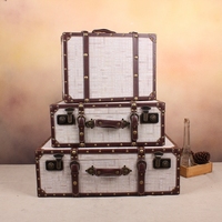 复古手提箱陈列亚麻布材质皮革箱子装饰箱橱窗展示箱仿古储物木箱