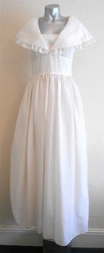 Sold Vintage孤品  70s 纯与白 白裙飘飘 精致细节 古董连衣裙