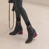 【AmoMeao】韩国官网代购 铆钉拼接红色粗跟靴子尖头中跟短靴2757